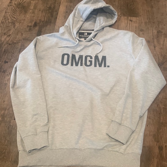 Tops - Womens XXL mgm sweatshirt